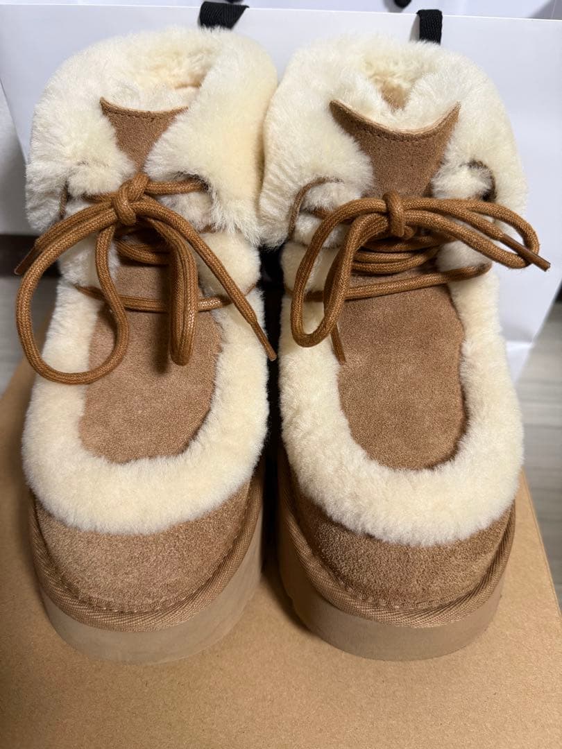 UGGエスミーレースアップ Esmee Lace Up 24cm