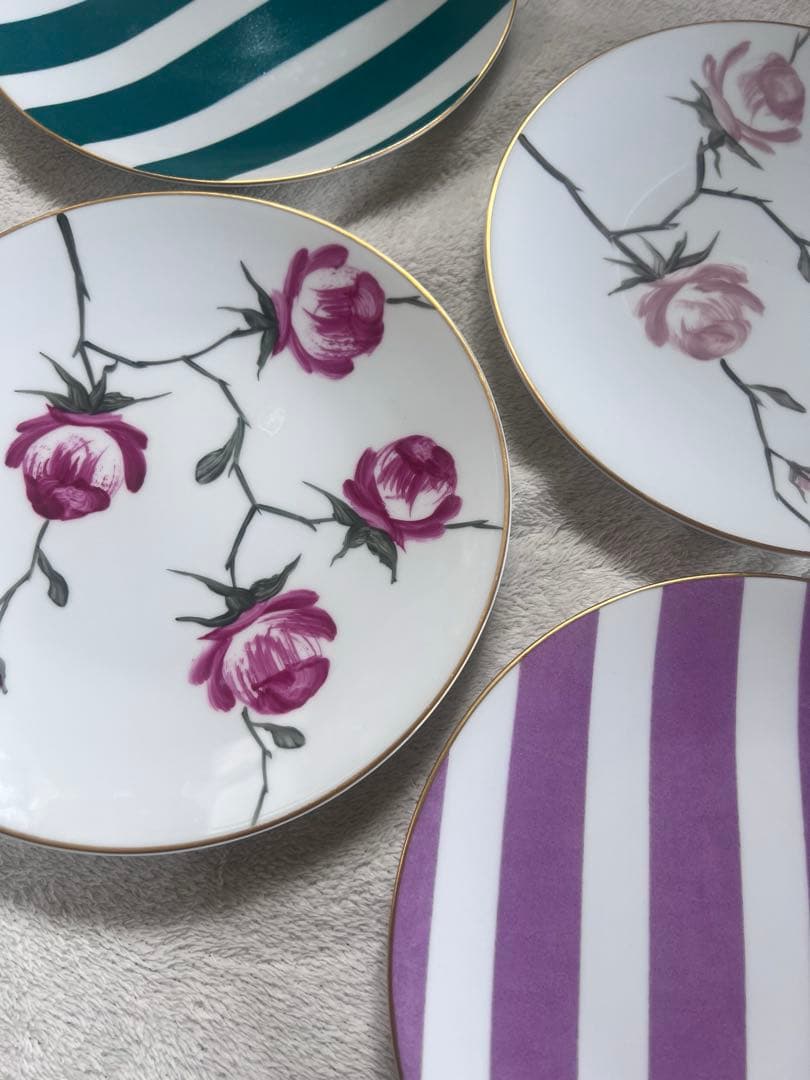 MarieDaageリモージュ　デザートプレート　ライトピンク　薔薇　ローズ