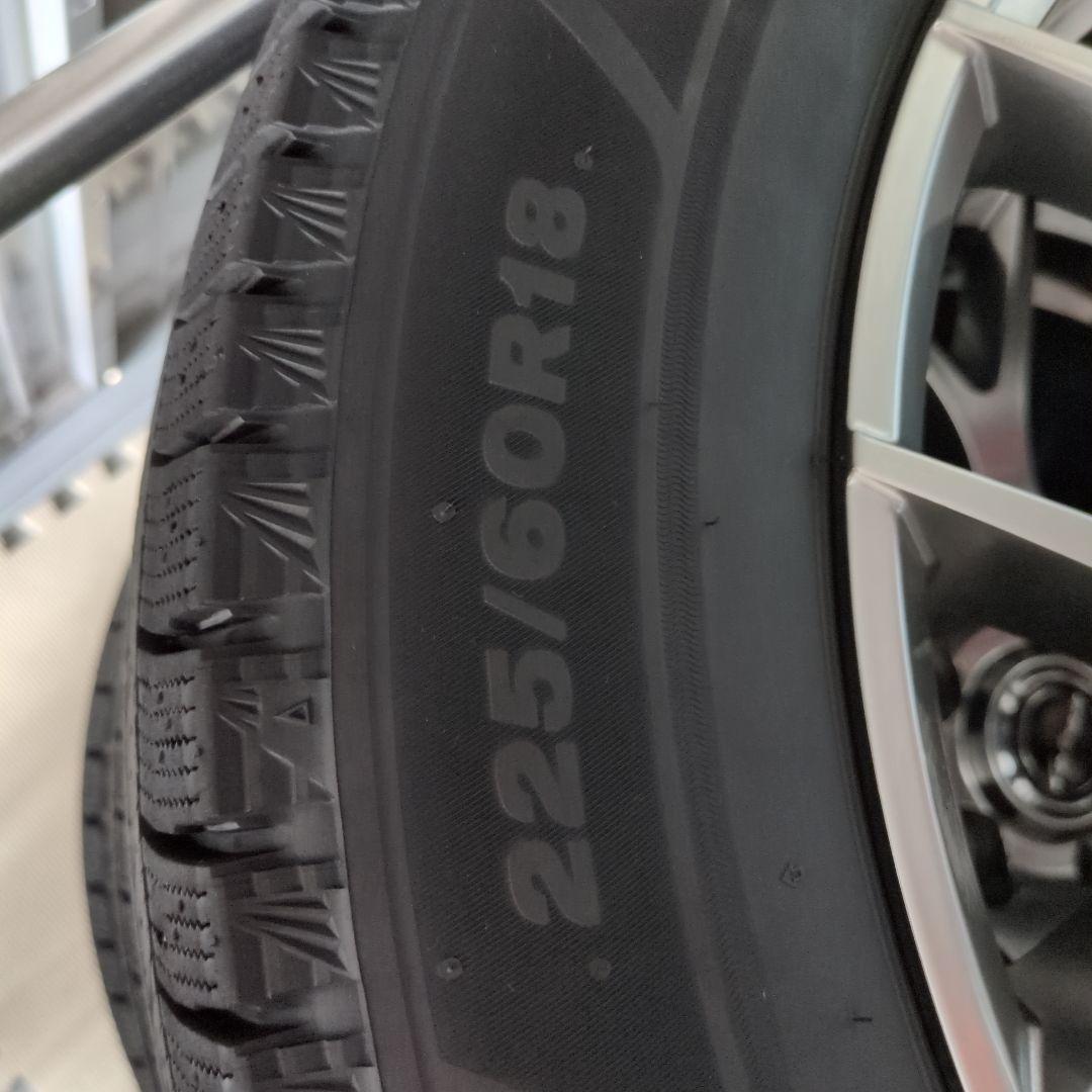 1/5迄値下げ！ 40アルファードスタッドレス VRX 3 225/60/18