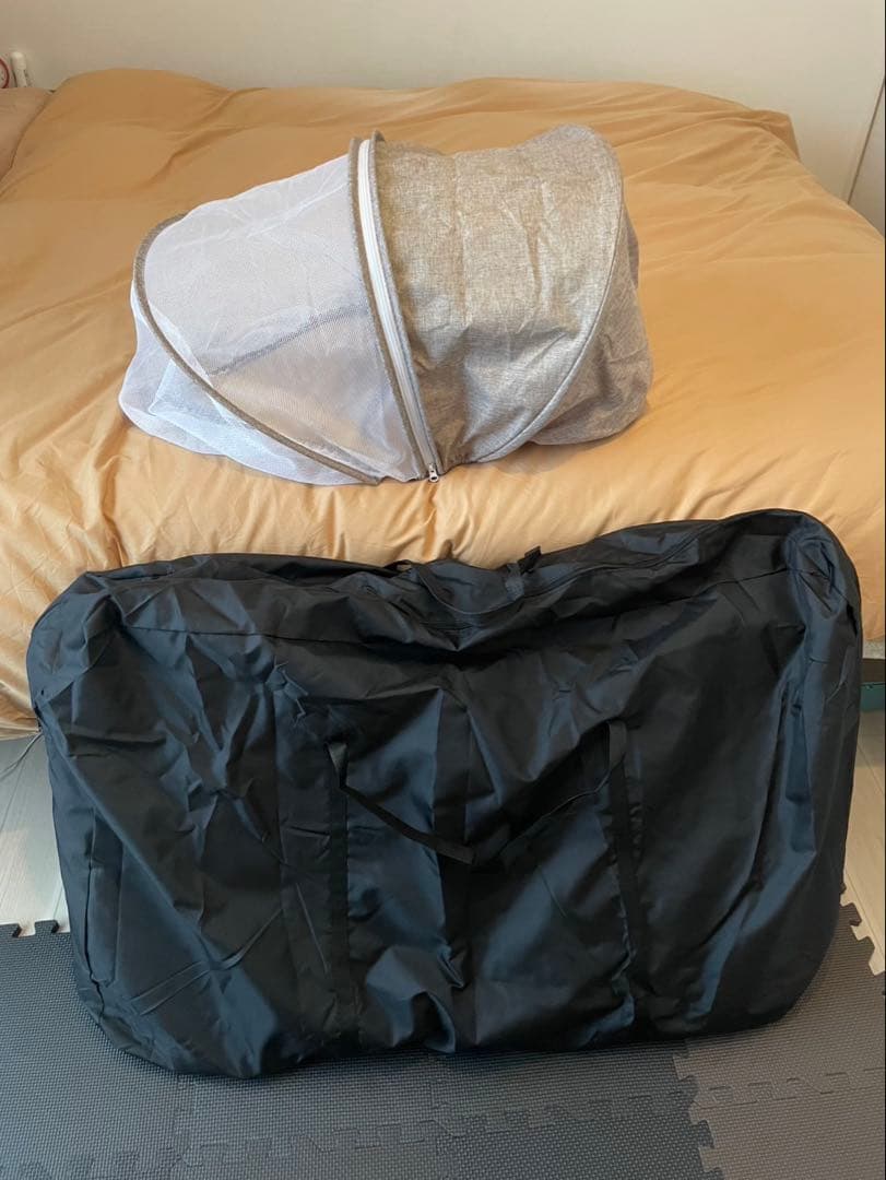 折りたたみ式 vinona ベビーベッド／コンパクト収納タイプ　カーキ