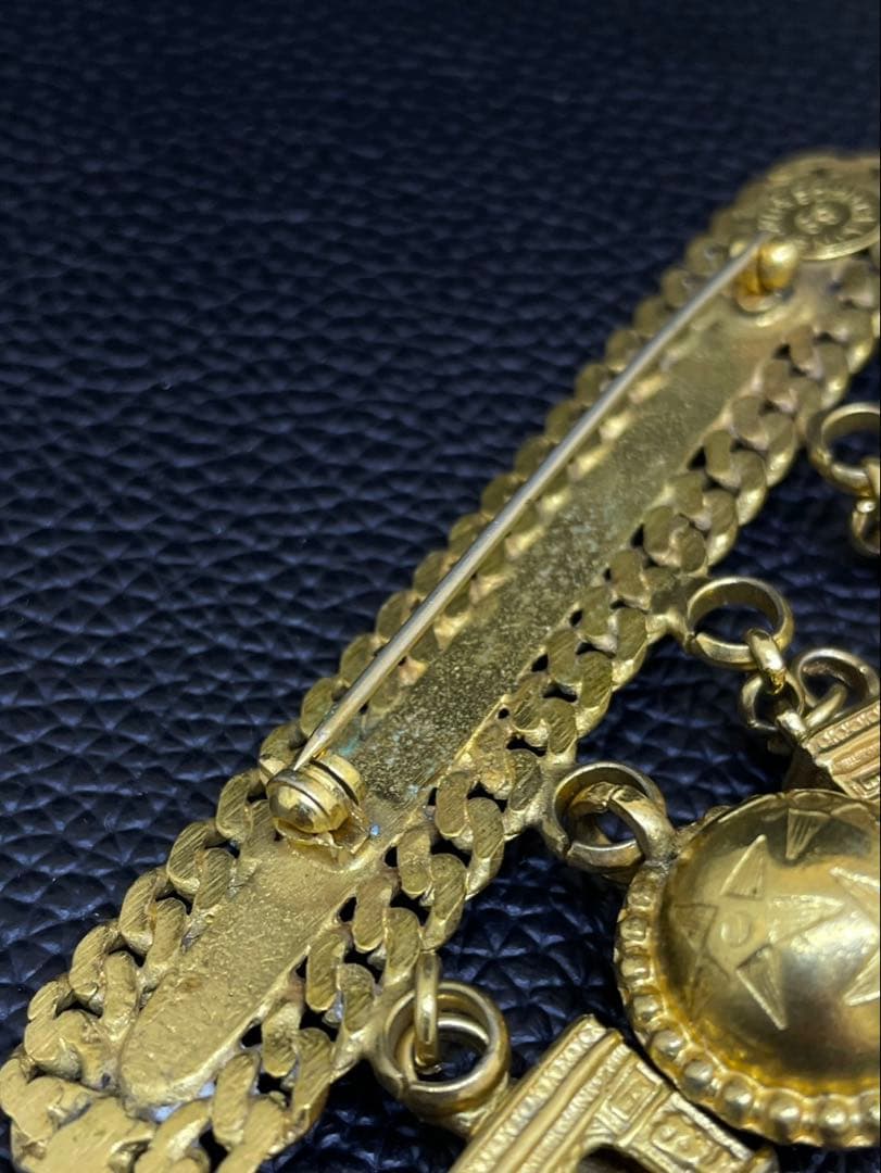 【希少】CELINE ヴィンテージブローチ　凱旋門　スターボール