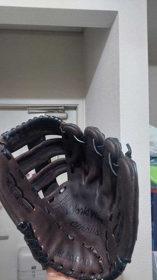 レトロなグローブ　大人用　ミズノ