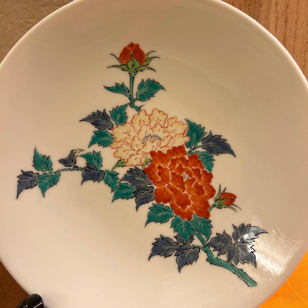 人間国宝 14代 柿右衛門 本人作 濁手 牡丹文 皿