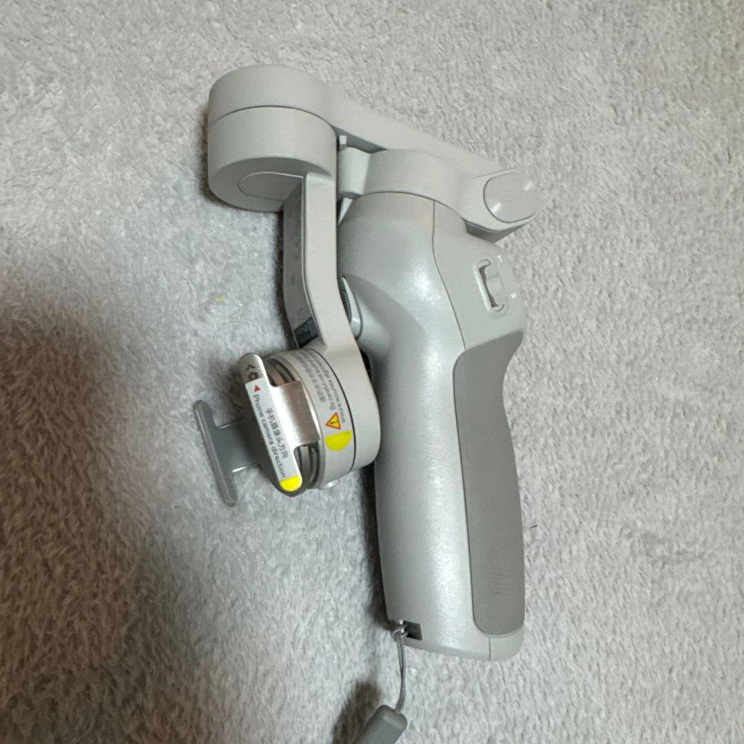 DJI OM 4 スマートフォンスタビライザー