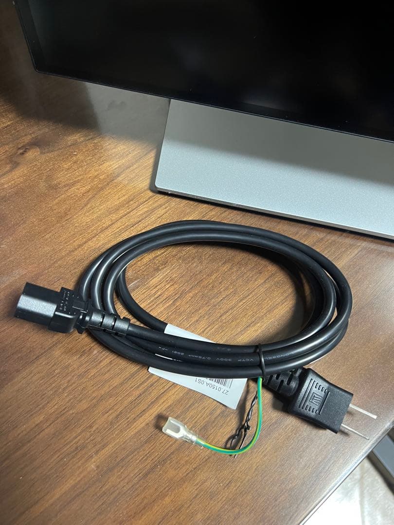 DELL モニター　U3223QE 31.5インチ4K たのメル便(送料込)