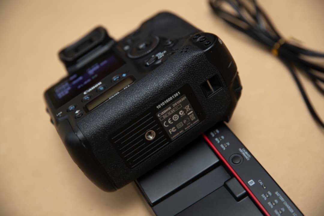 ★完動美品★ Canon EOS-1Dx シャッター数67000以下