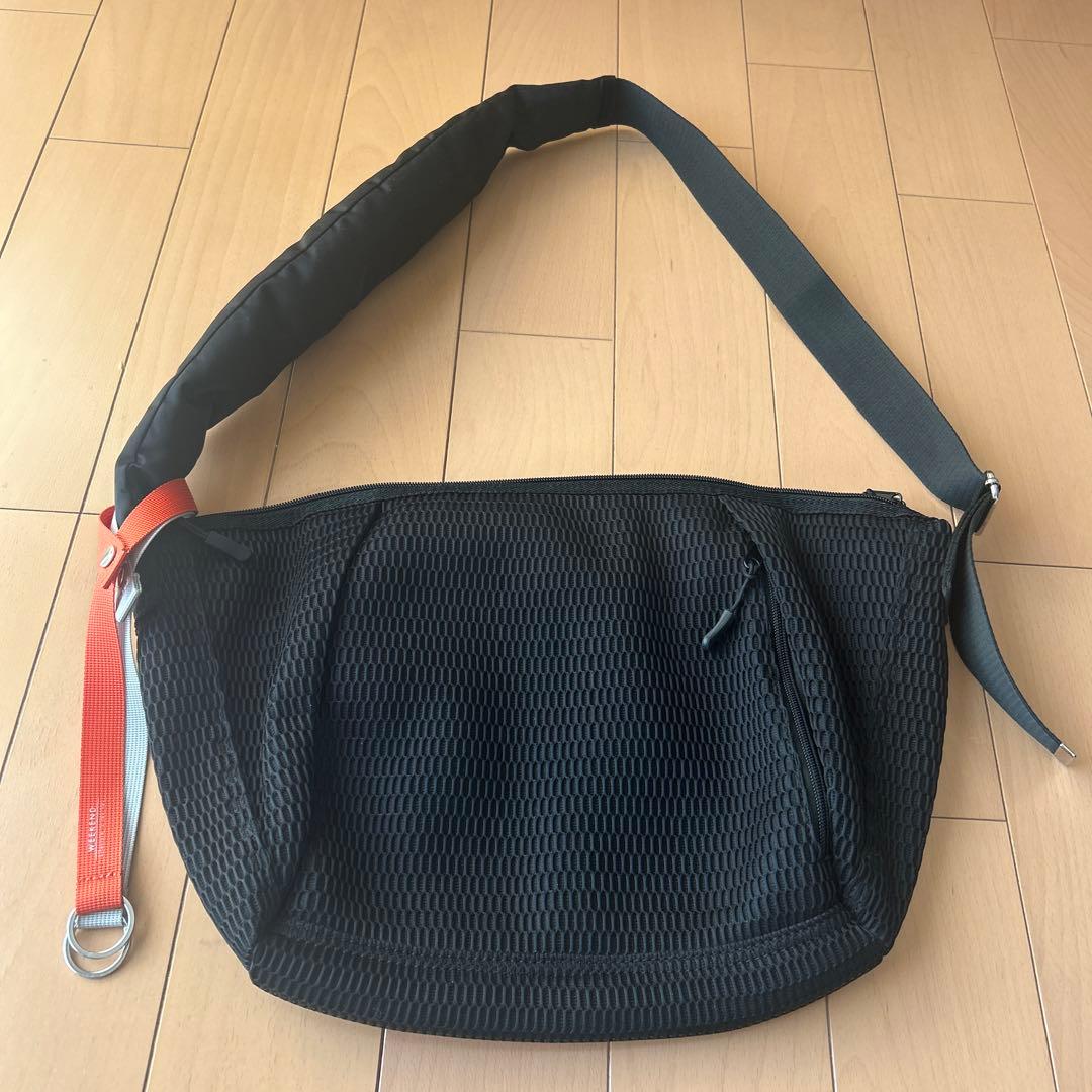 EDITA ボディバッグ　Lサイズ