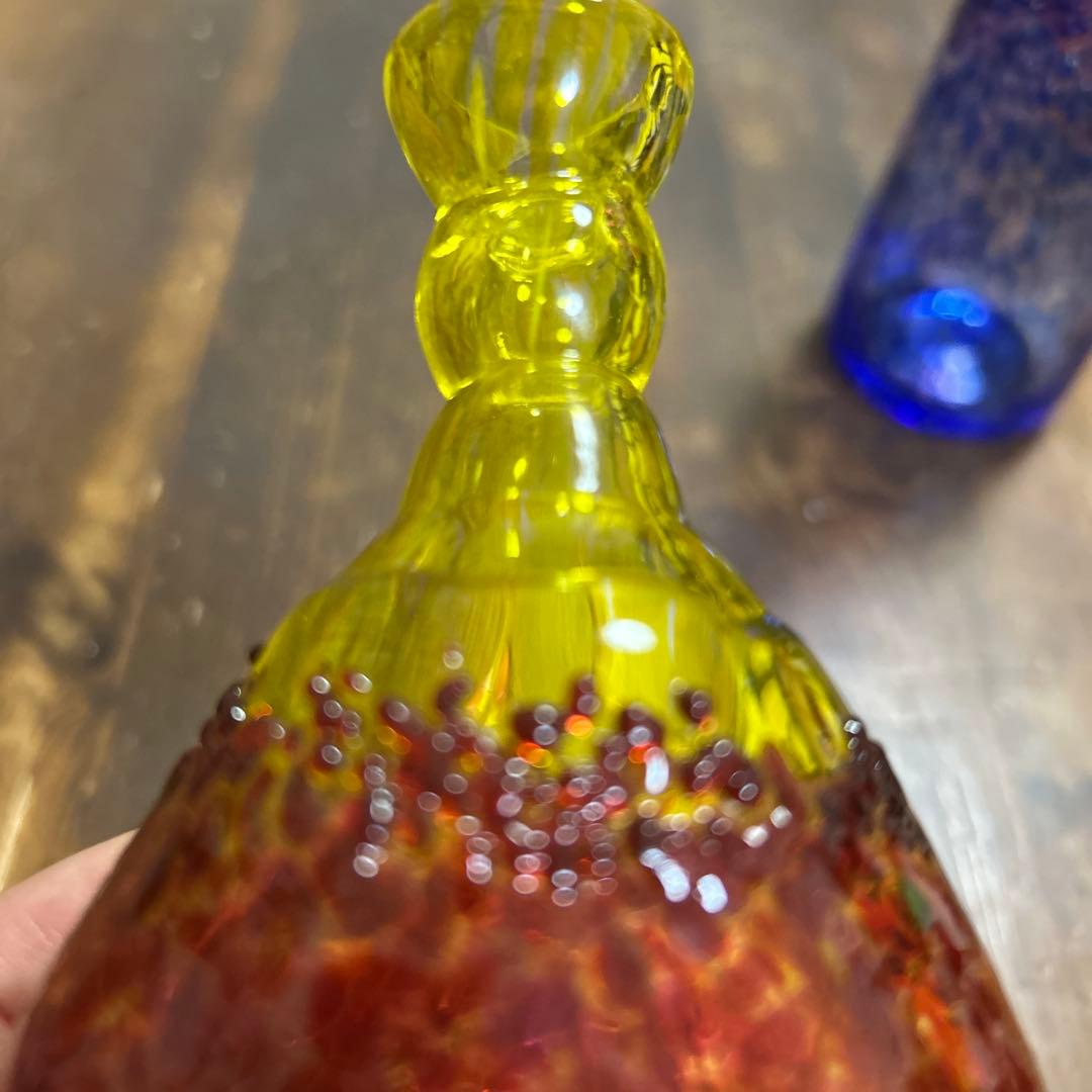 ガラス作家　作家物　花瓶　一輪挿し　ドリンクボトル　吹きガラス