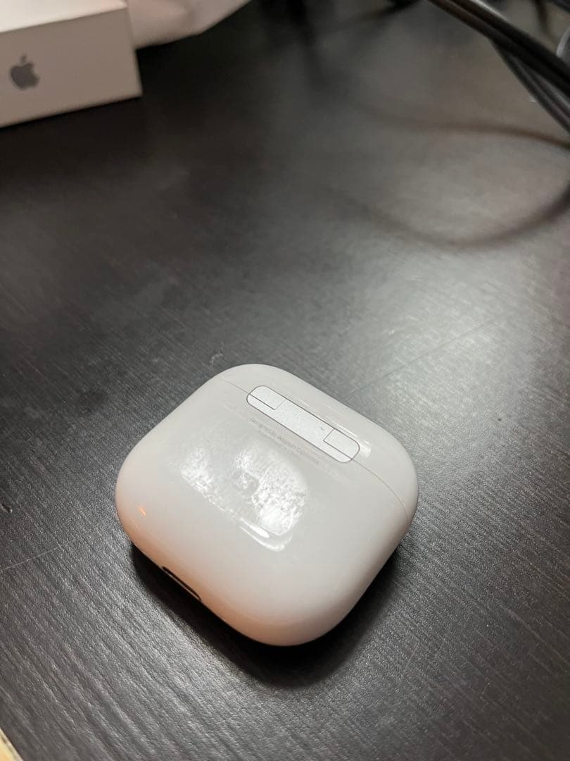 【イヤホン新品】Apple AirPods4 ノイズキャンセリング搭載モデル