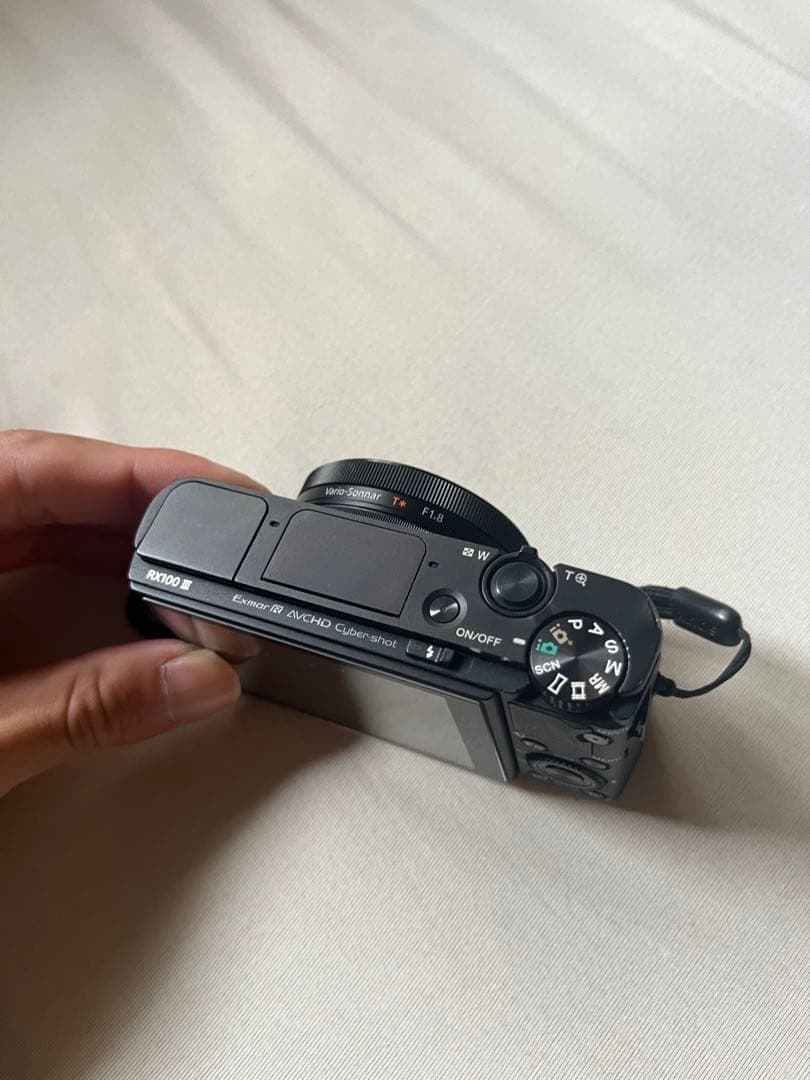 SONY RX100m3 コンデジ 箱等付属品完備　美品　本付き　返品不可