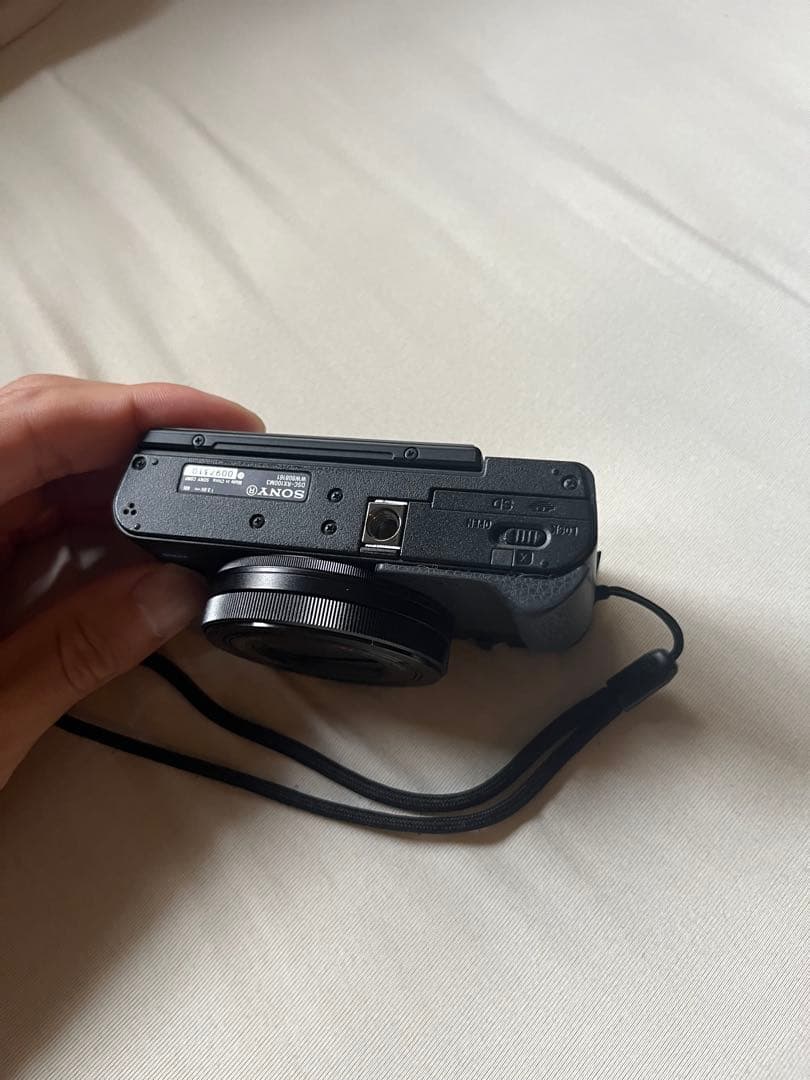 SONY RX100m3 コンデジ 箱等付属品完備　美品　本付き　返品不可
