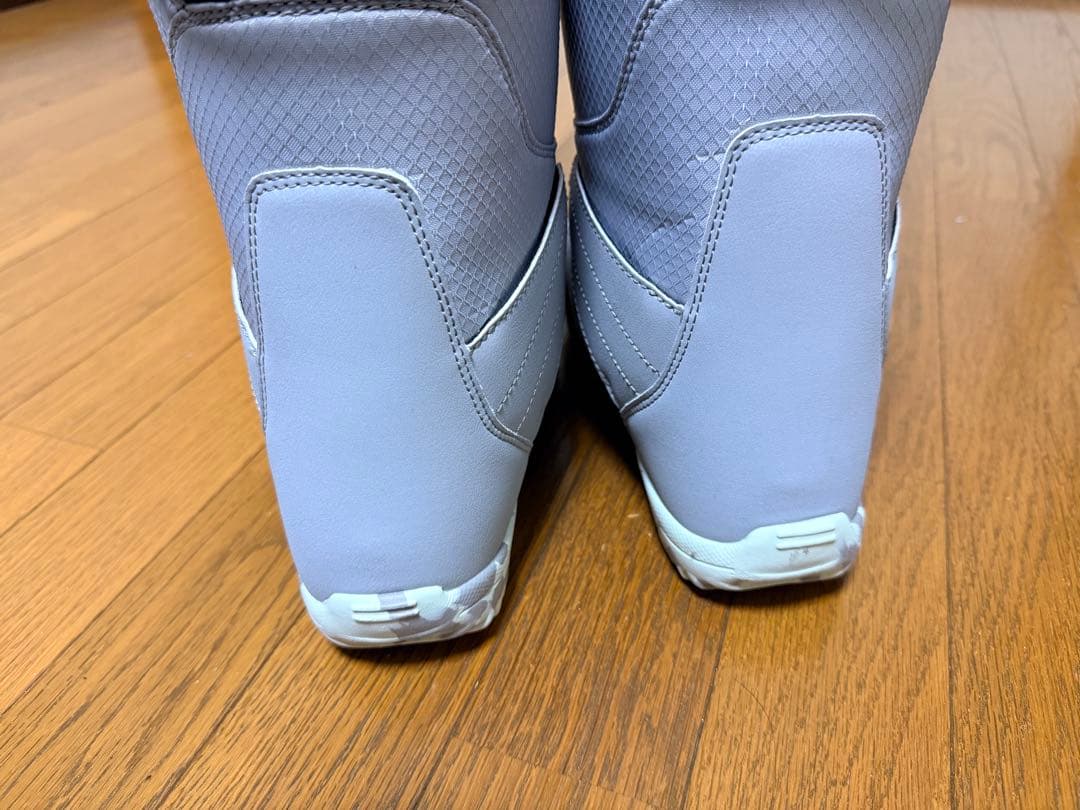 2回着用バートン　23センチBOAシステム キッズ用スノーボードブーツ グレー