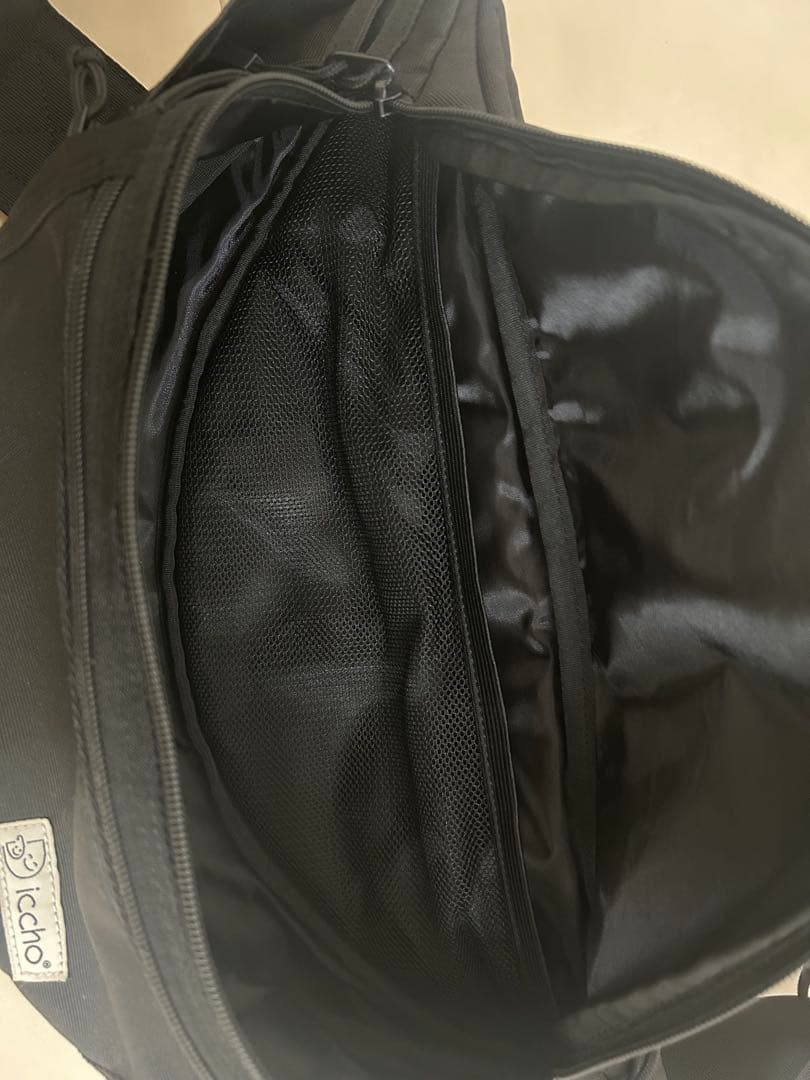 hug育バッグ　DDicho 抱っこもできるショルダーバッグ