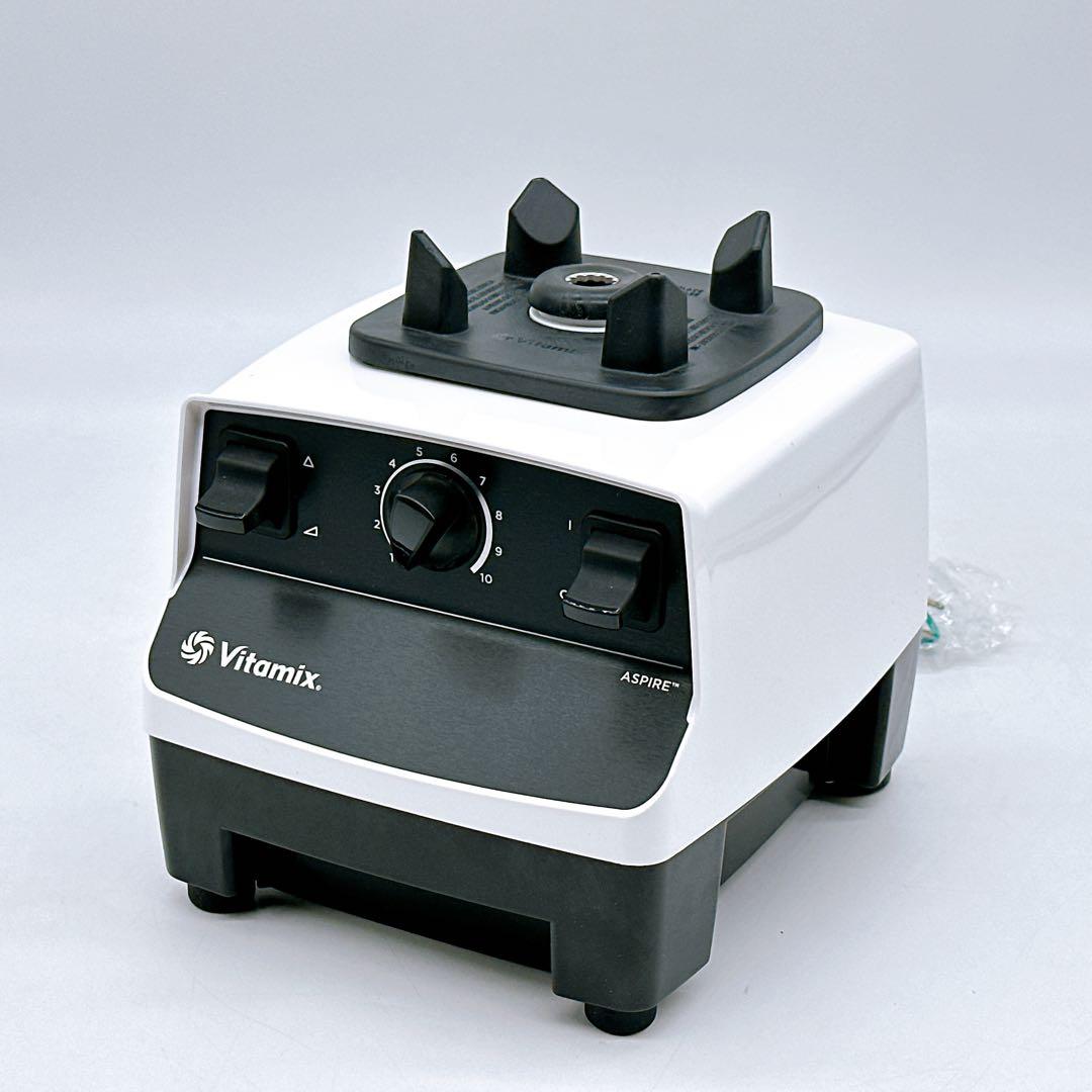 Vitamix バイタミックス 高性能ブレンダー VM0111 ホワイト