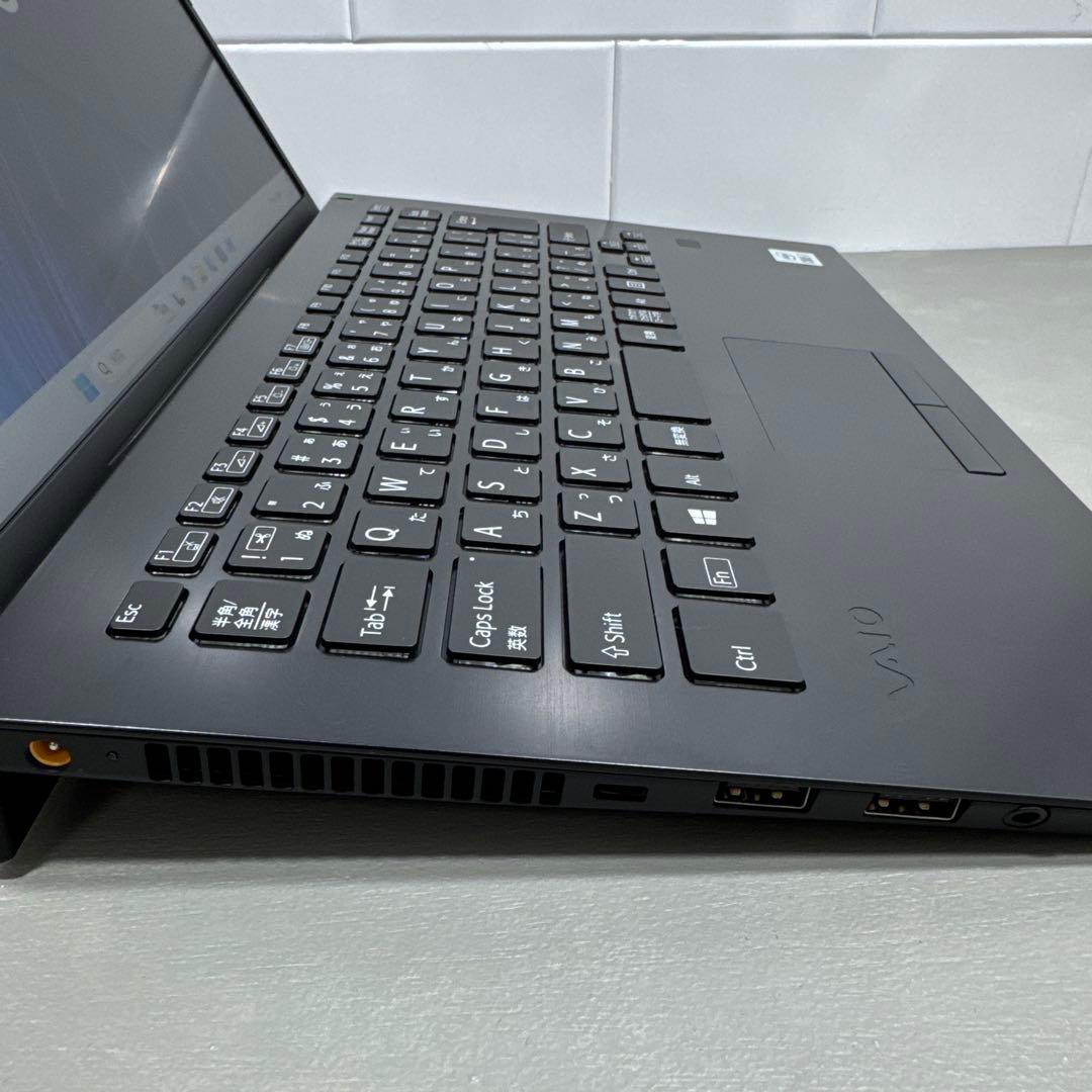 【高性能】VaioSX14ブラック☘10世代i7☘NVMe512GB