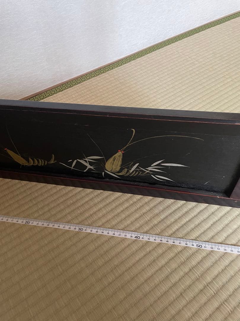 漆塗り　黒の木製衣桁 花の絵柄付き　着物掛け　着物ハンガー　衣桁　骨董品