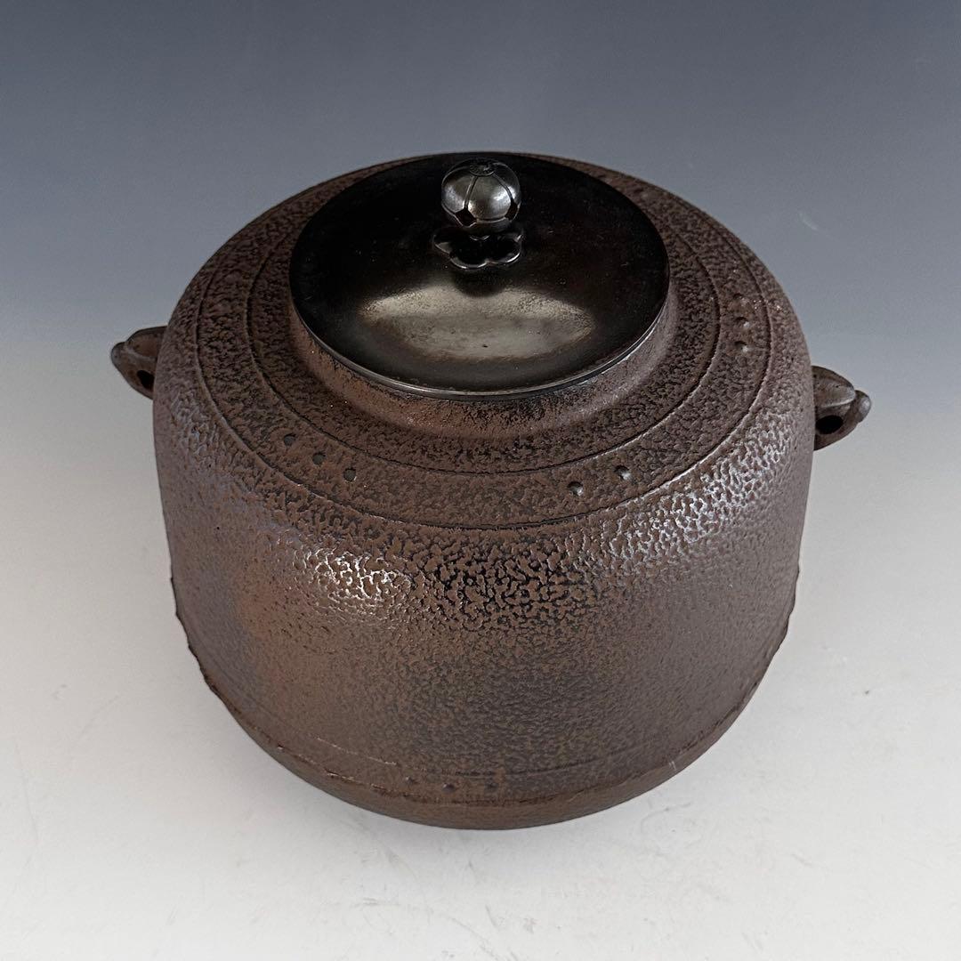 茶道具　万代屋釜　焼抜　風炉用　釜　あじろ鉄　茶の湯釜　湯沸かし　稽古　鋳物