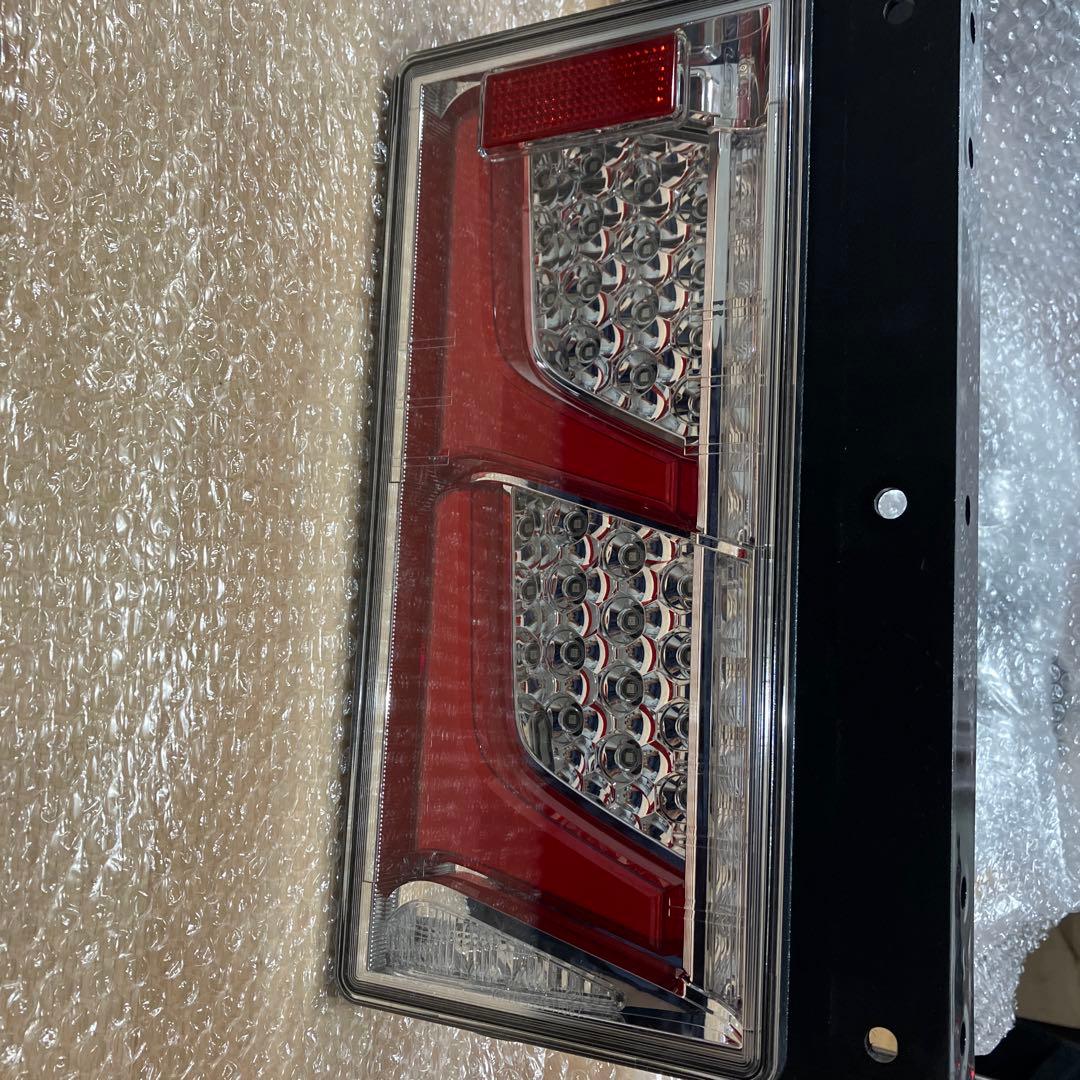 小糸　2連LEDテールランプ　左右セット