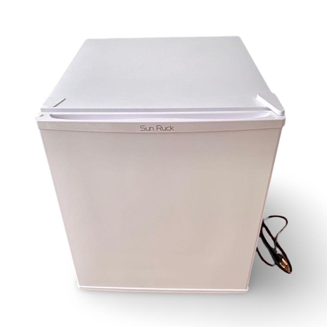 ほぼ新品 静音48L小型冷蔵庫 Sun Ruck 2025年製 美品 綺麗め