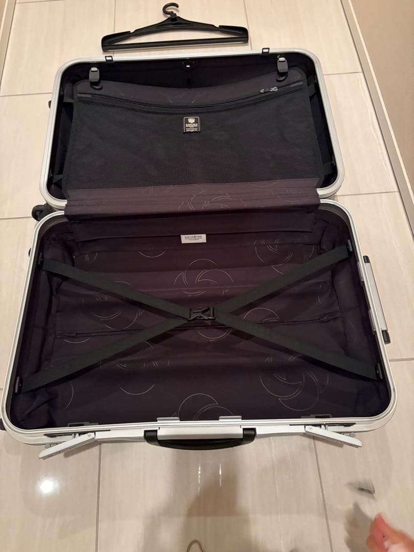 サムソナイト旅行用スーツケース