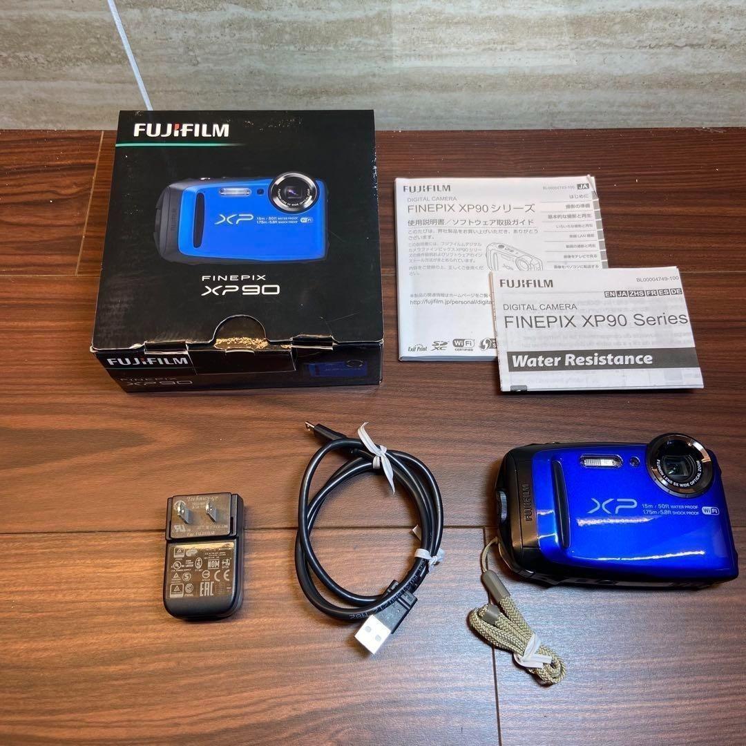 FUJI FILM FinePix XP90 デジカメ ほぼ新品 3812