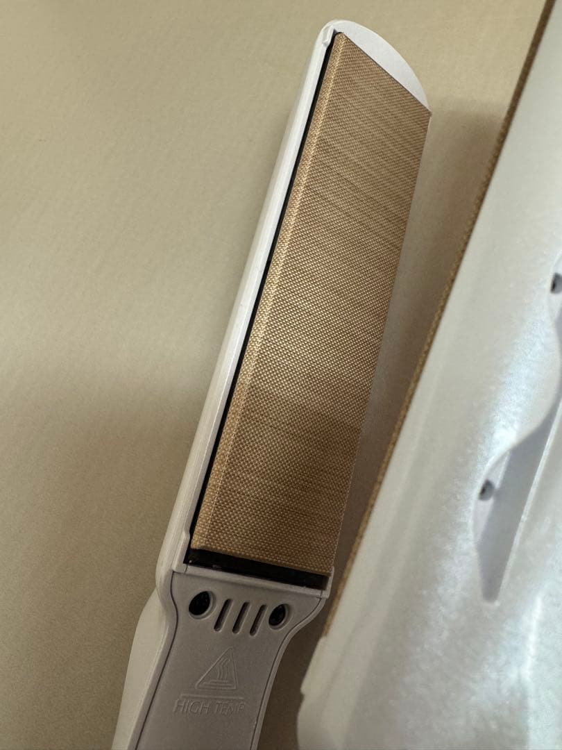 絹女 KINUJO ストレートヘアアイロン ホワイト　LM225