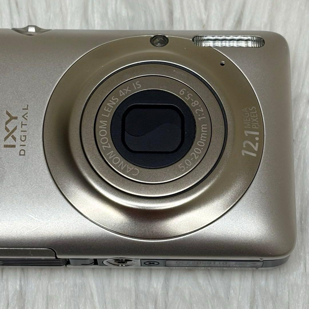 Canon カメラ　IXY 220IS PC1430 充電器 箱　コンデジ　可動