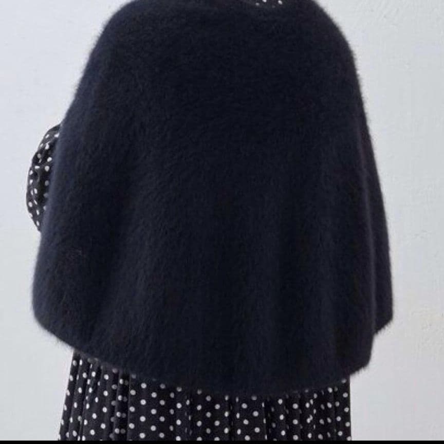 【美品】BEARDSLEY ビアズリー　ファーニットポンチョ　ブラック