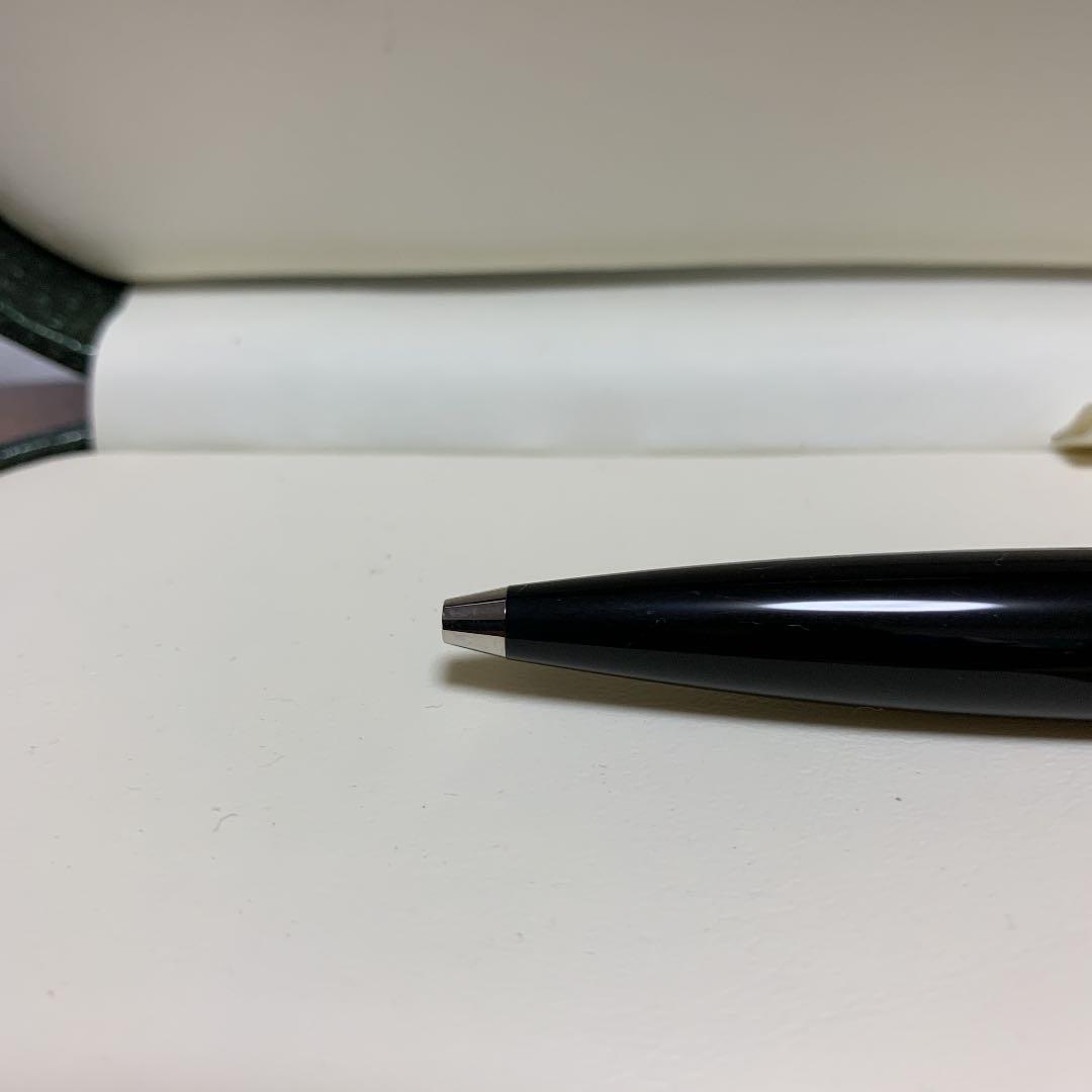 ボールペン　ペリカン