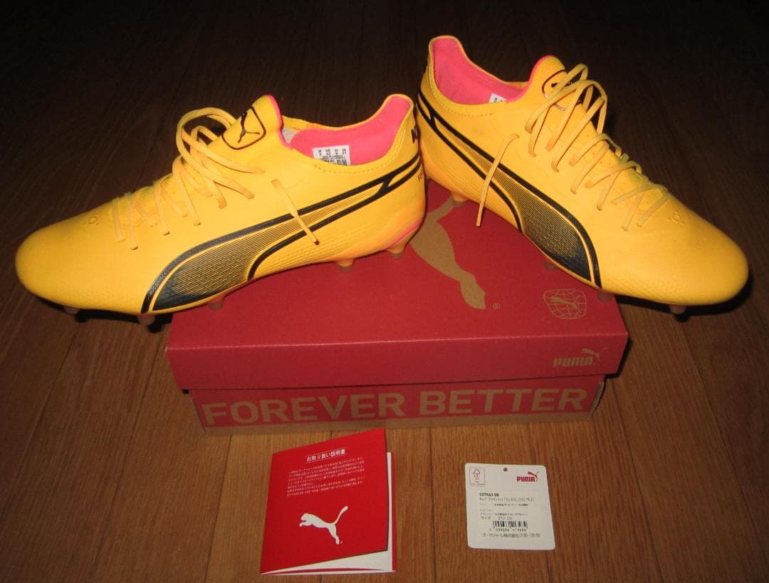 プーマのスパイク「キング アルティメット FG/AG」フォーエバー ファスター