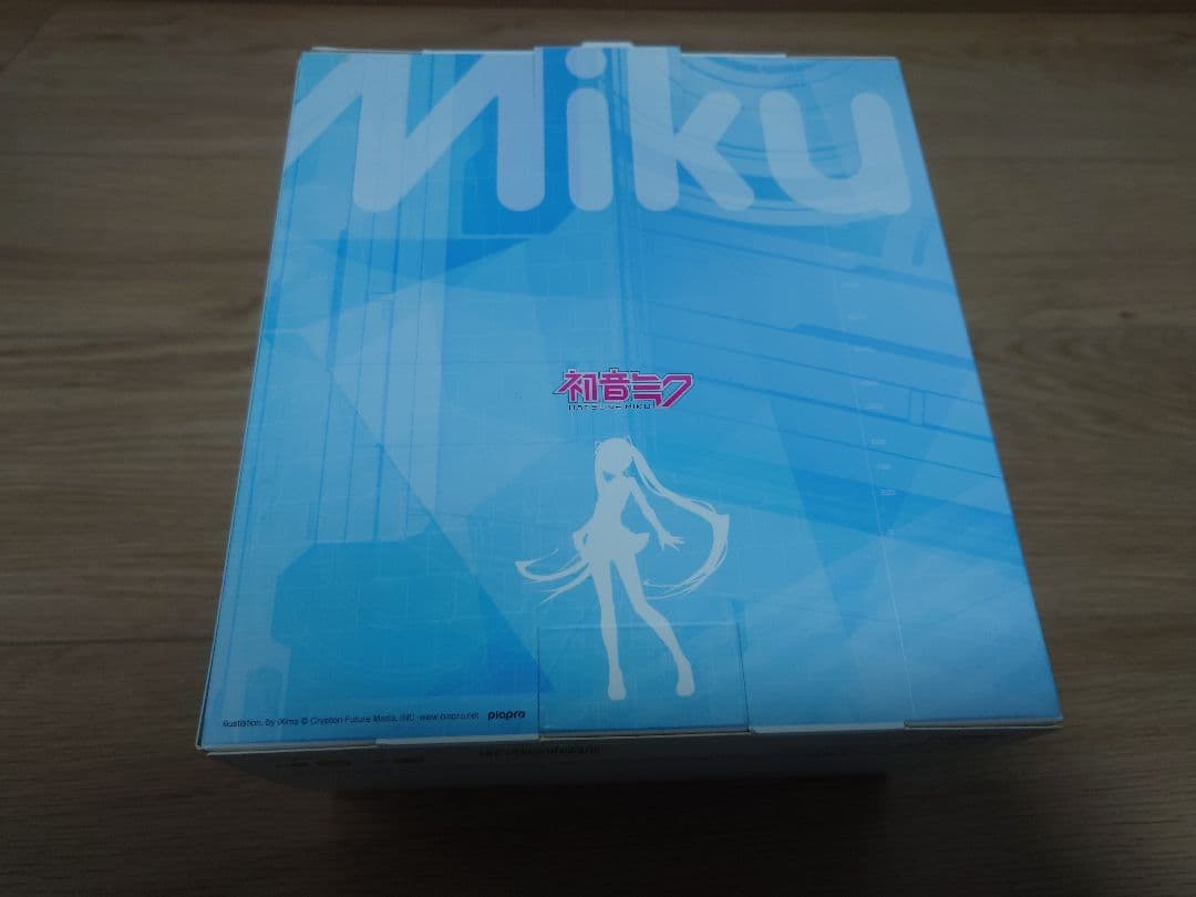 h.ear on（MDR-100A) 初音ミクモデル