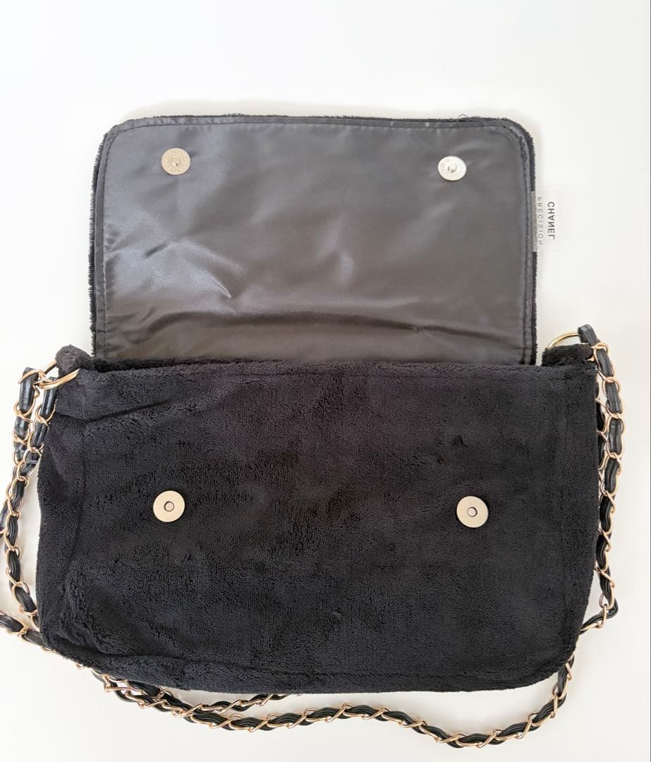 ノベルティ ショルダーバッグ　パイル生地　ロゴマーク　ブラック　ロゴポーチ