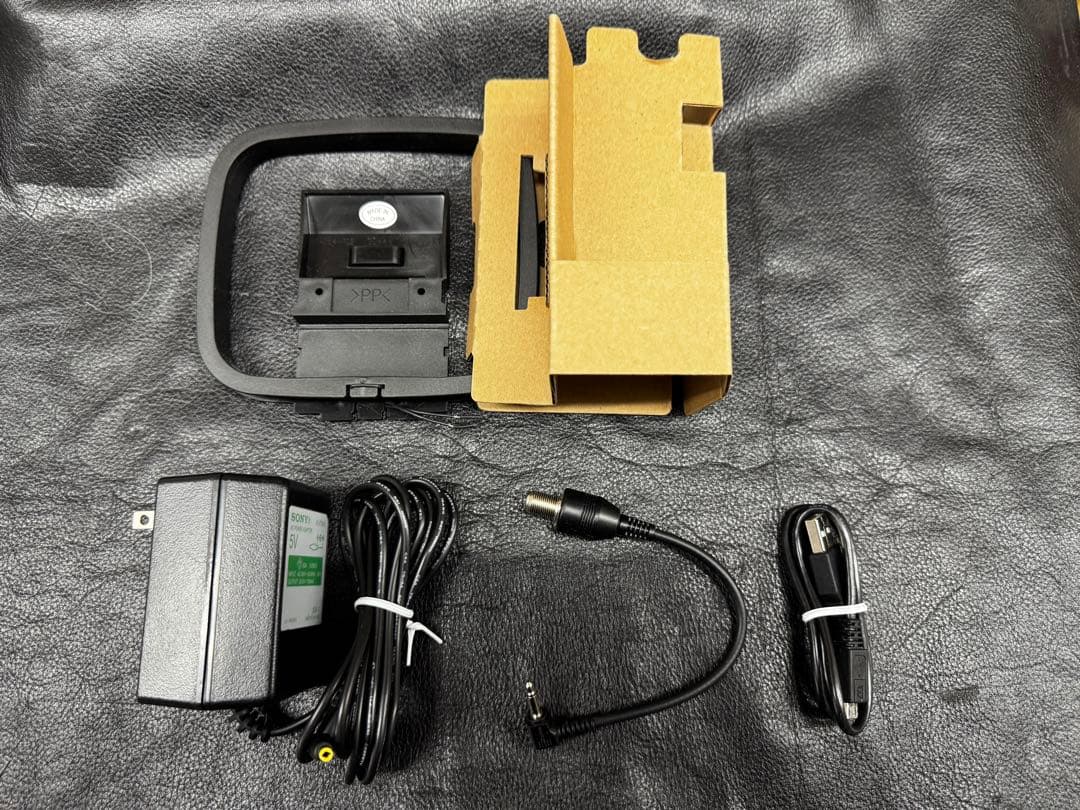 SONY ICZ-R250TV 録音が出来るラジオレコーダー　ICレコーダー