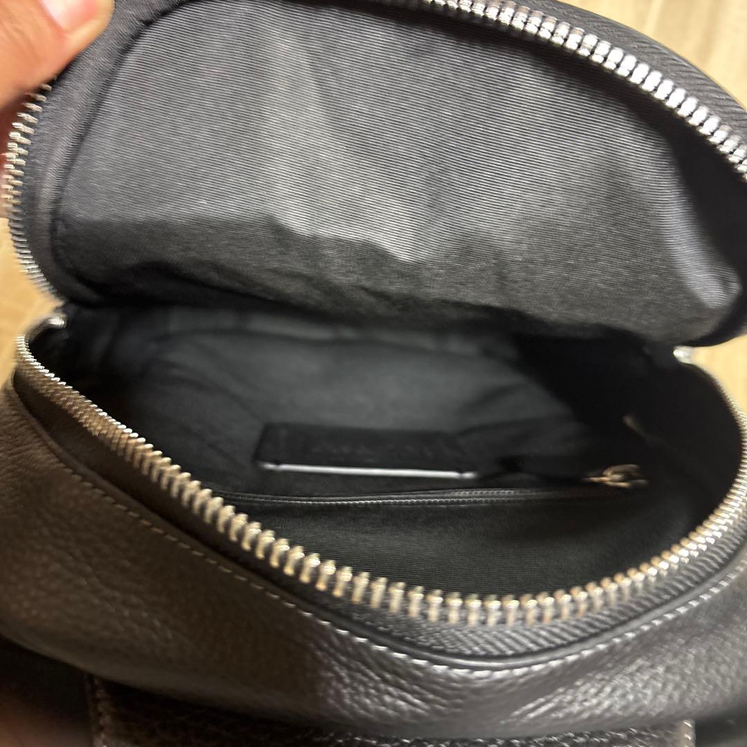 未使用品　コーチ　ショルダーバッグ ペブルレザー イーサン メンズ