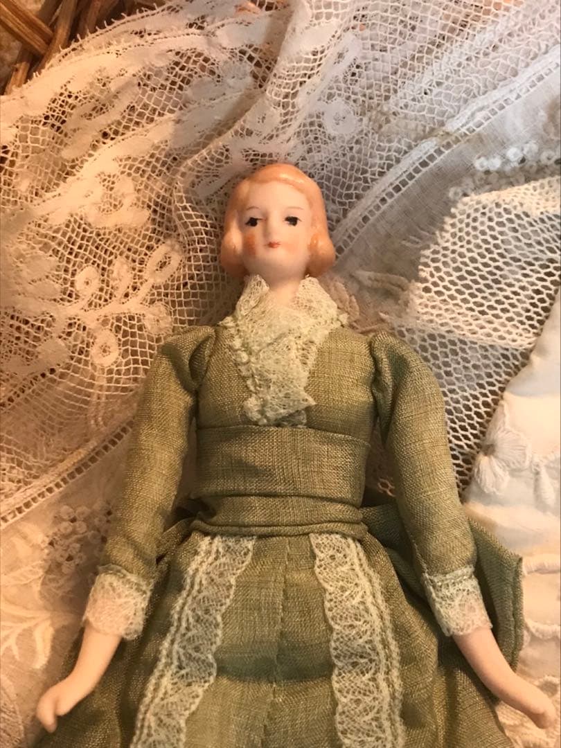 【echoページ】ヴィンテージ　気品溢れるちいさなパリアンドール