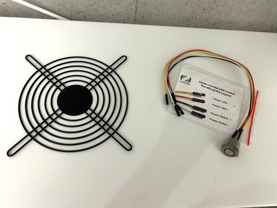 LAZER3D LZ7 ホワイト SFF PCケース