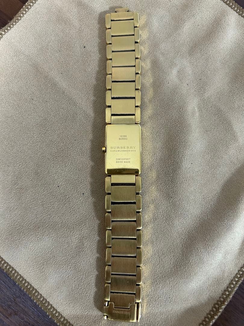 Burberry レディース 時計 ゴールド