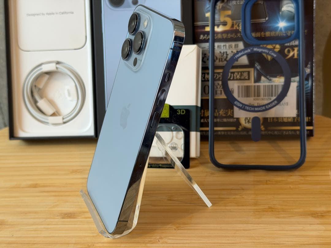 【美品】香港版 SIMフリーiPhone 13Pro 128GB/オマケ付き