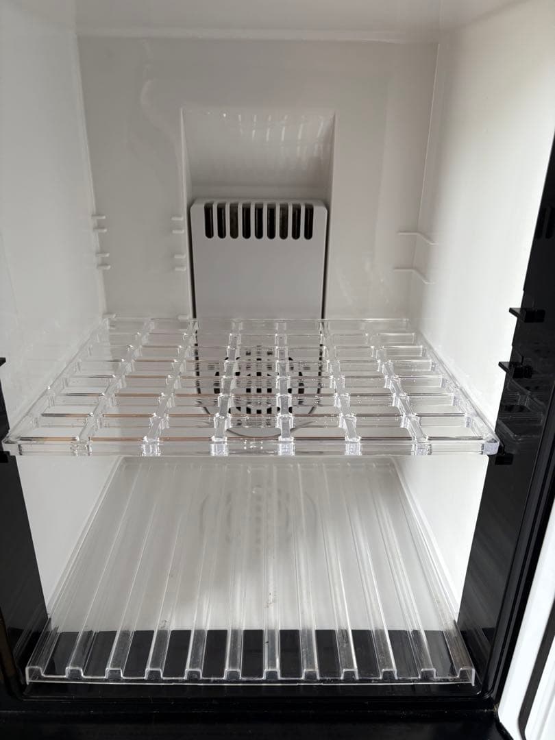 VERSOS 25L 冷温庫 VS-404