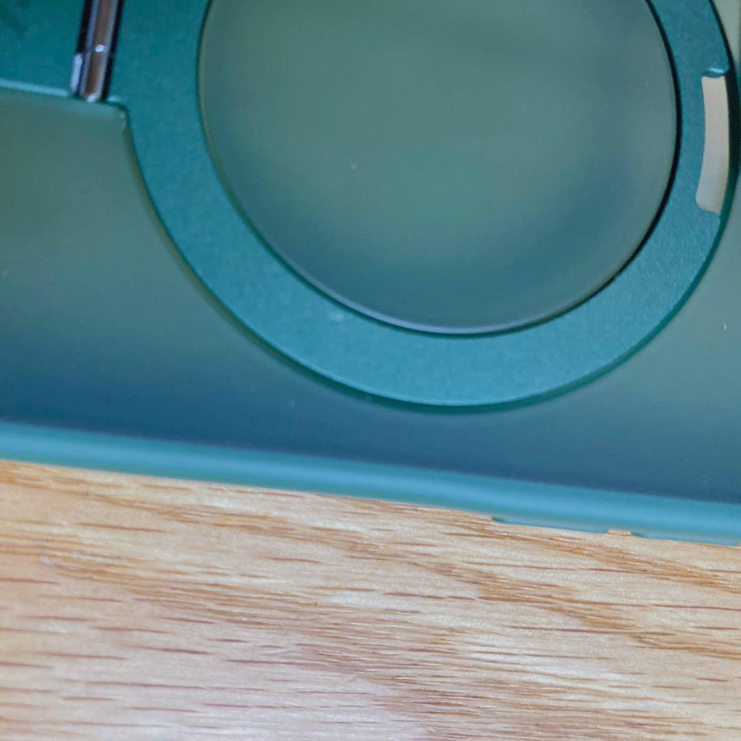 ✨残り１点✨ iPhone 15 Pro ケース　保護　カバー　グリーン　緑