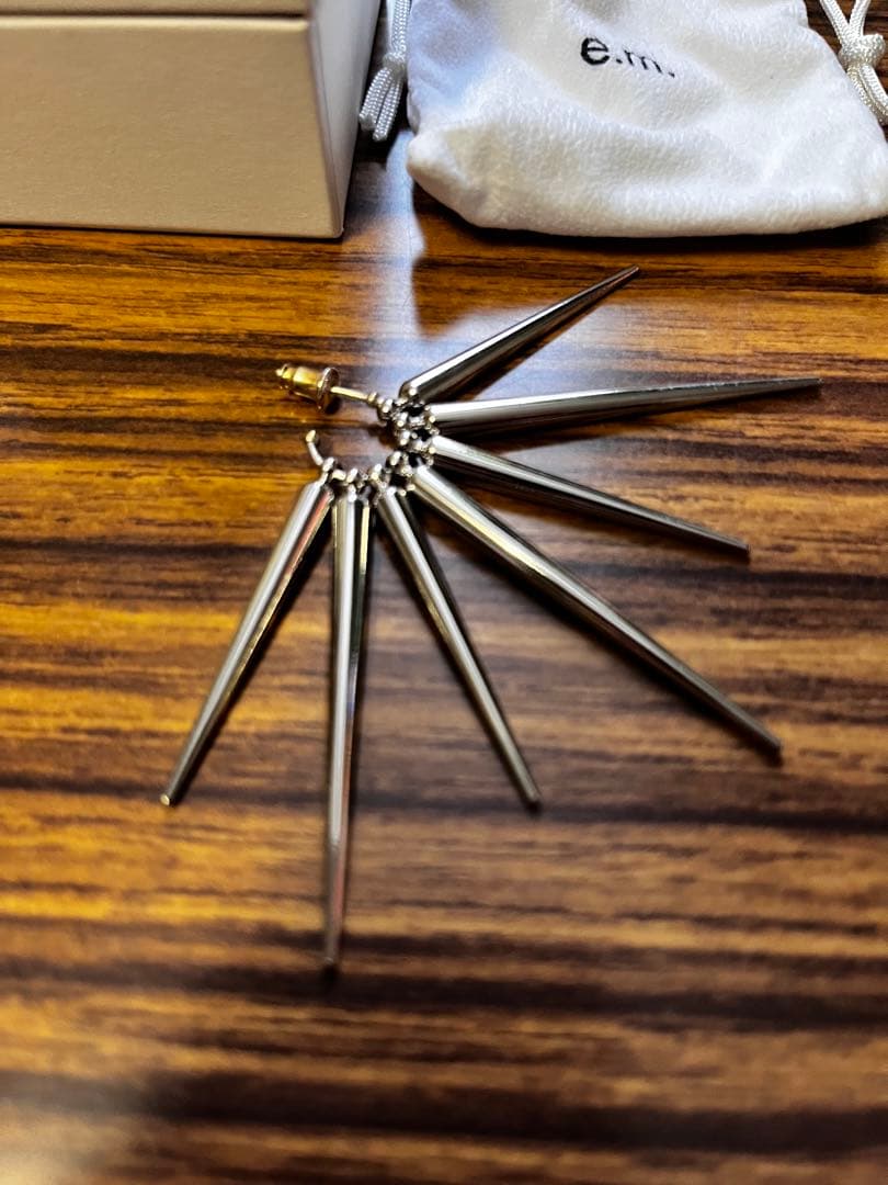 e.m.ピアス　片耳用