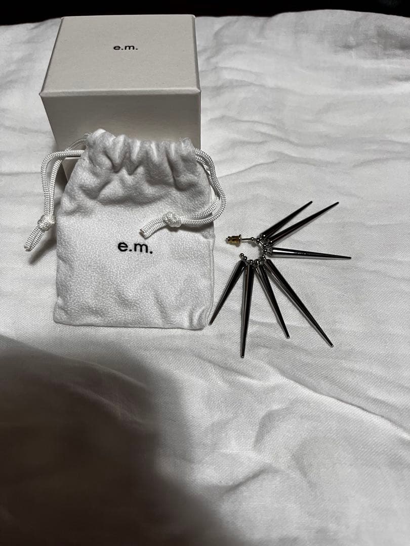 e.m.ピアス　片耳用