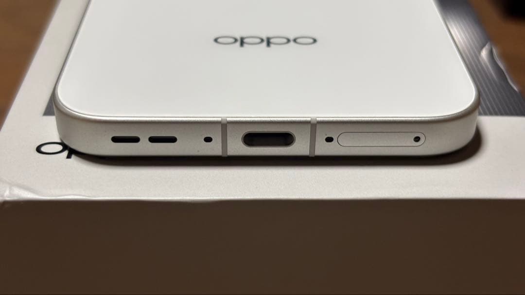 【超美品】OPPO Find X8 中国版 SIMフリー　ホワイト