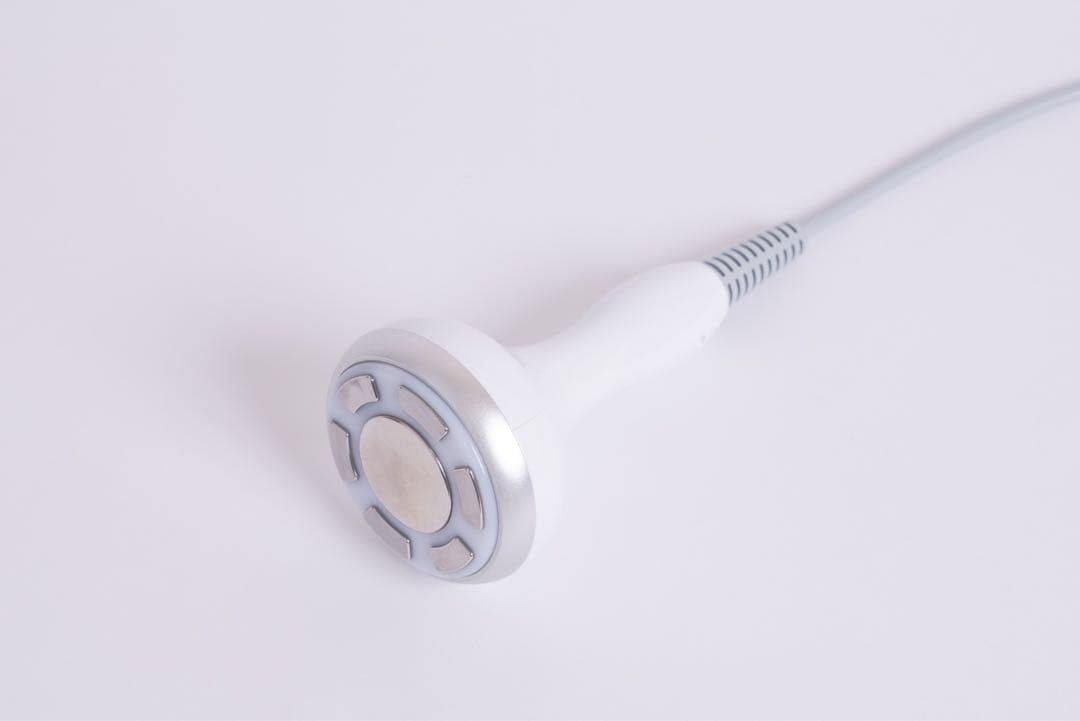 【最新美容機器】ハイパーナイフ、キャビテーション、EMS付き機器