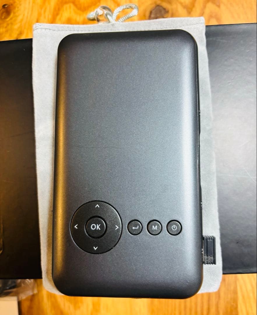 UENO-mono KABENI ミニプロジェクター ブラック　カベーニ