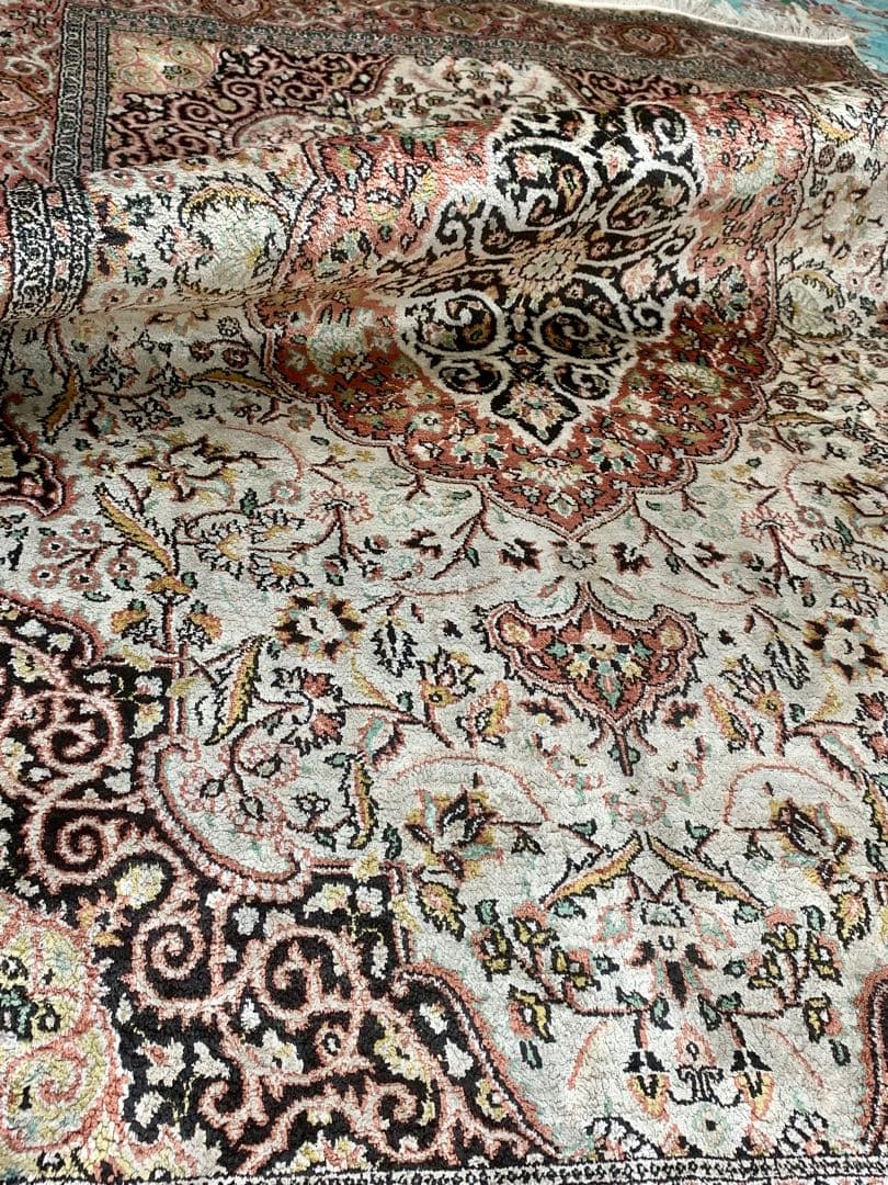 ペルシャ風シルクラグ size 122x200cm.