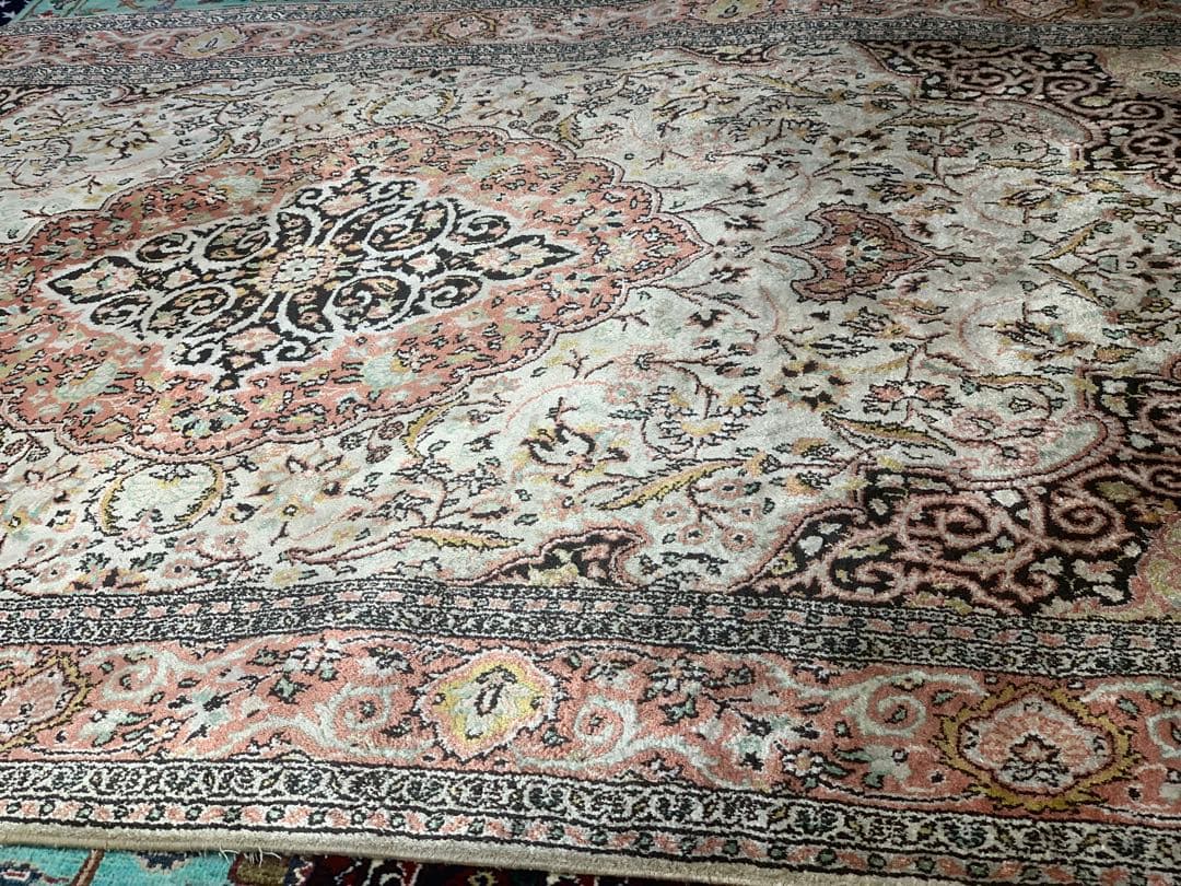 ペルシャ風シルクラグ size 122x200cm.
