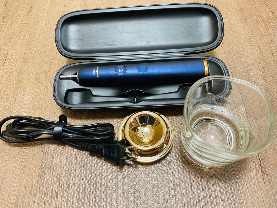 J*s様 Philips ソニッケアー電動歯ブラシ本体 青色 充電器付き