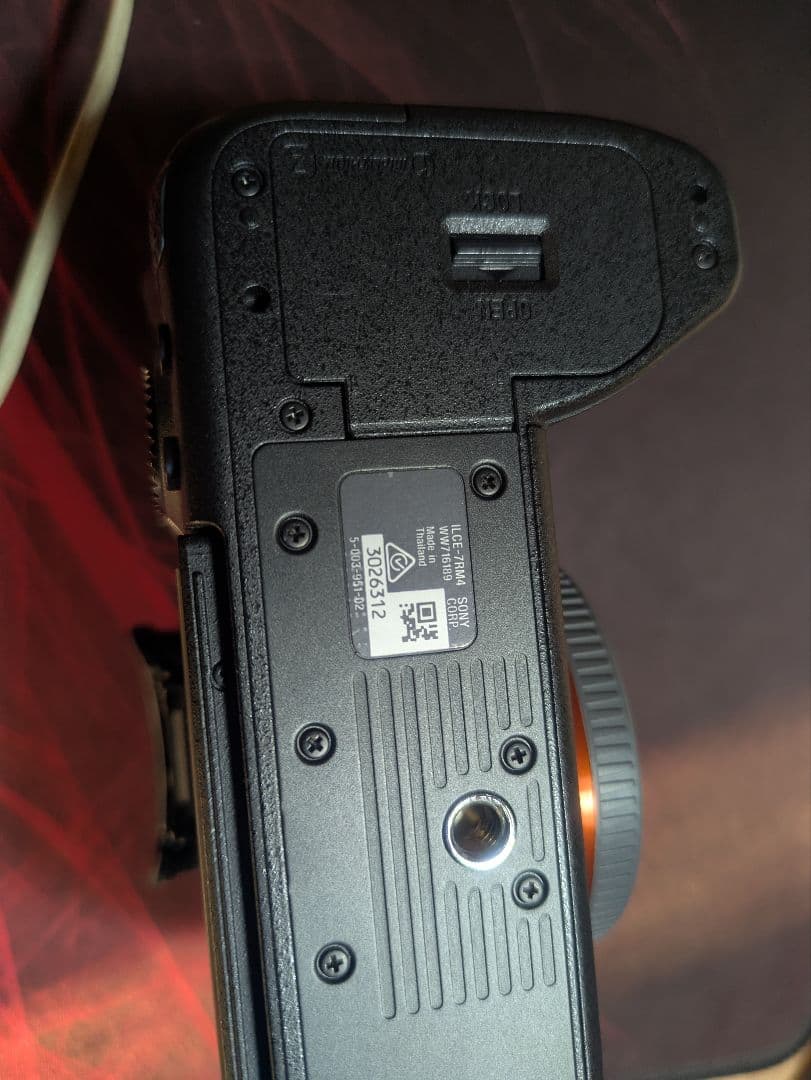 SONY α7R IVミラーレス一眼 本体と付属品