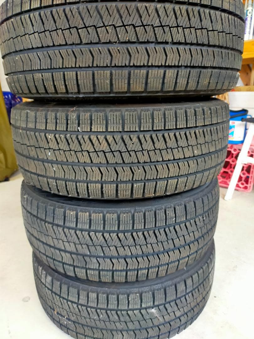225/45R18 スタッドレスタイヤ&ホイールセット BLIZZAK VRX2